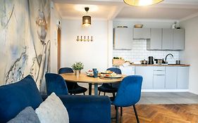 Nowogrodzka 78 - Apartament Dla 4 Osob - 200M Od Szpitala Klinicznego Na Lindleya - 1Km Do Dworca Centralnego - Wifi - Smart Tv 45 Cali